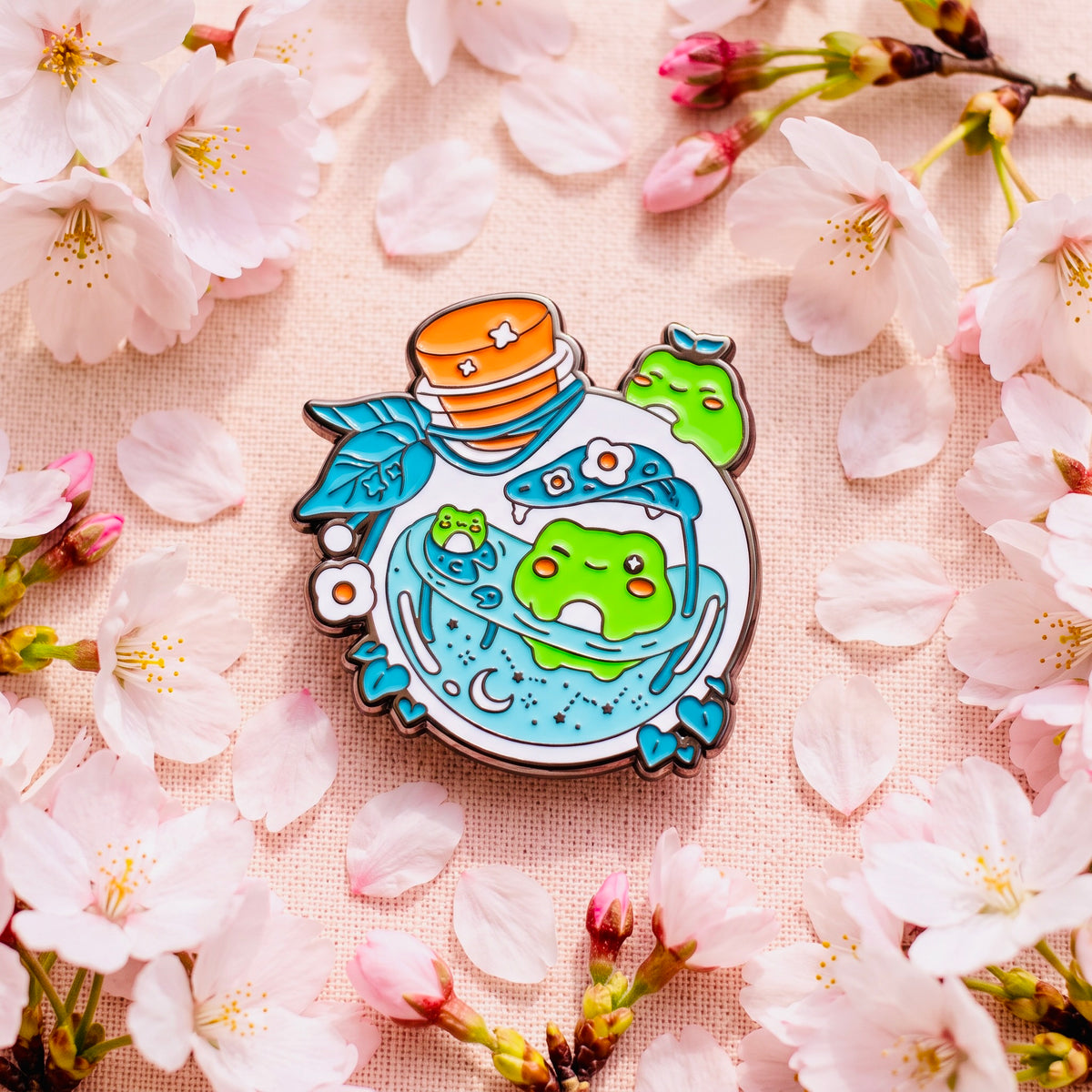 Frogs Summer Kawaii Cute Enamel Pin | Aesthetic Pastel Backpack & Jacket Lapel Pin