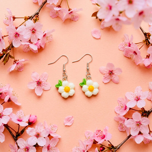 Daisies Adorable Kawaii Acrylic & Resin Dangle Earrings | Cute Japanese Aesthetic Gift